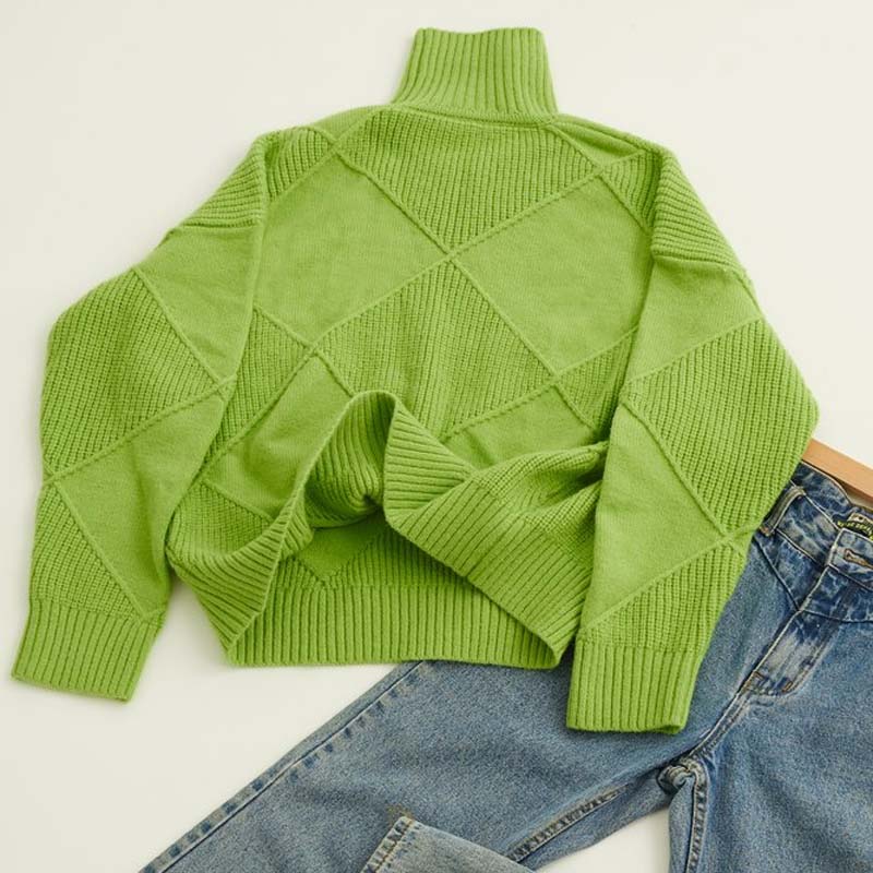 Maglione da Donna a Collo Alto con Motivo a Diamanti - Image 4