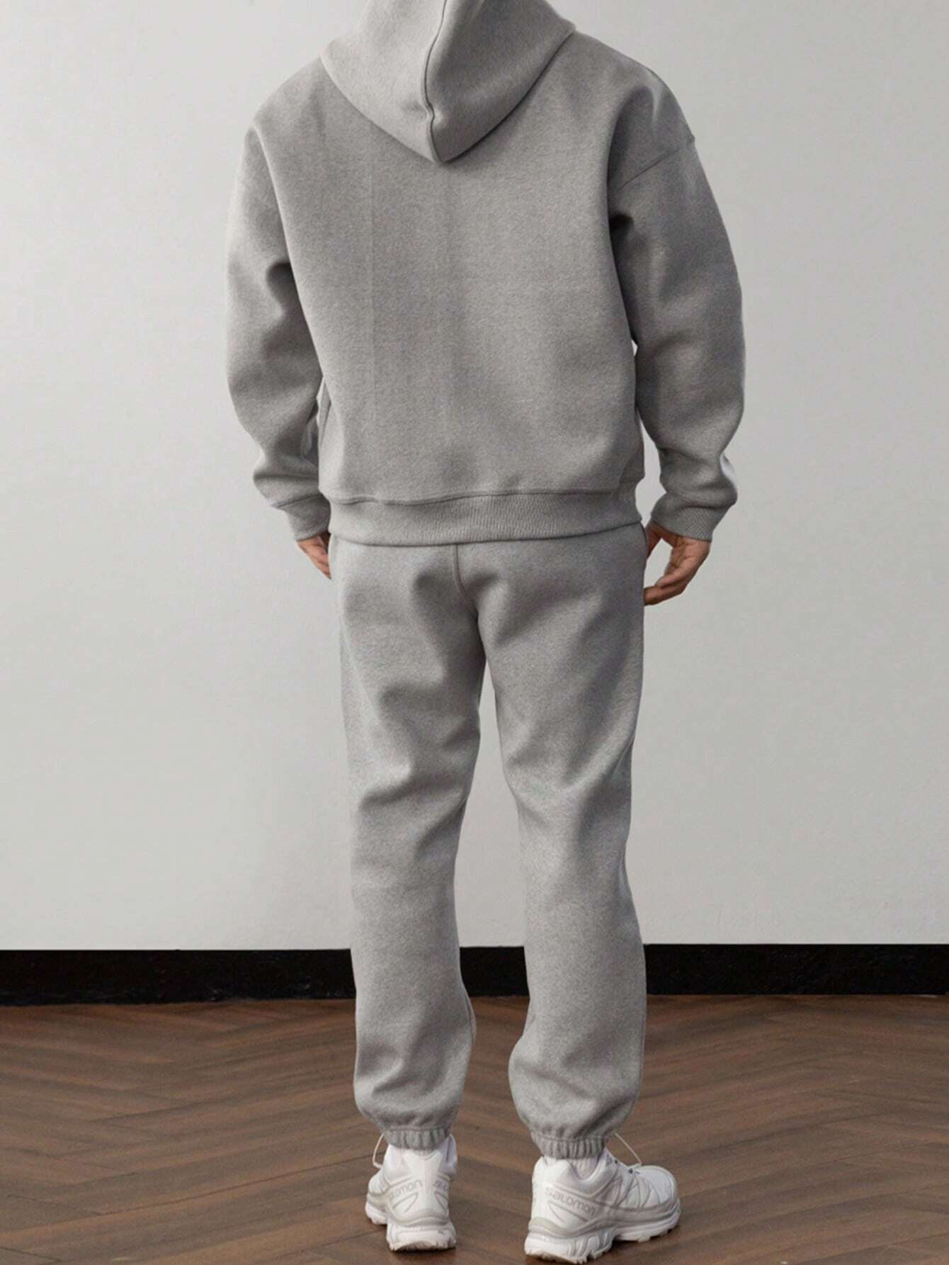 Completo da jogging con felpa da uomo con zip - Image 2