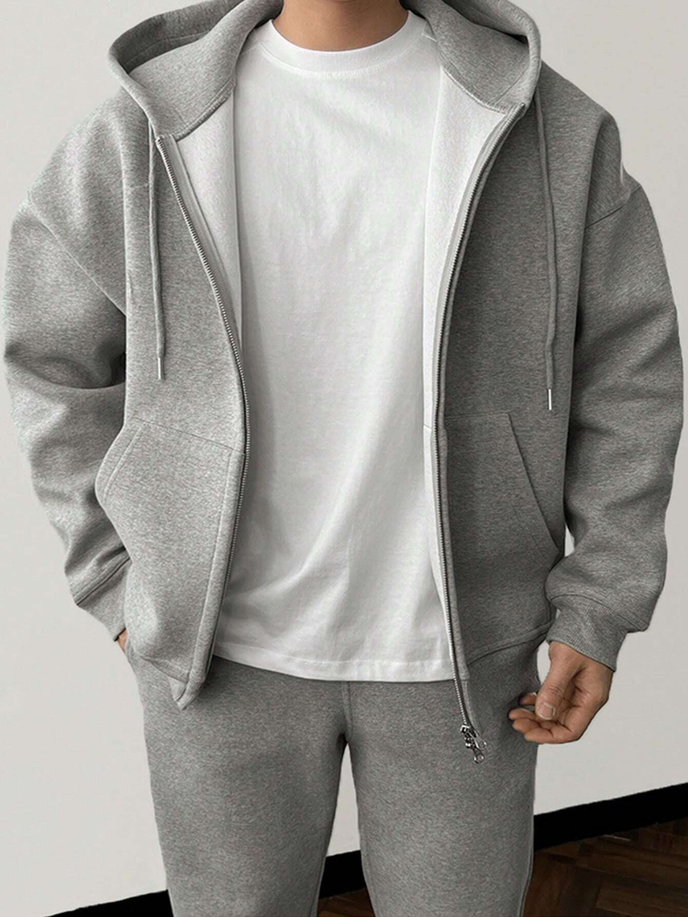 Completo da jogging con felpa da uomo con zip - Image 5