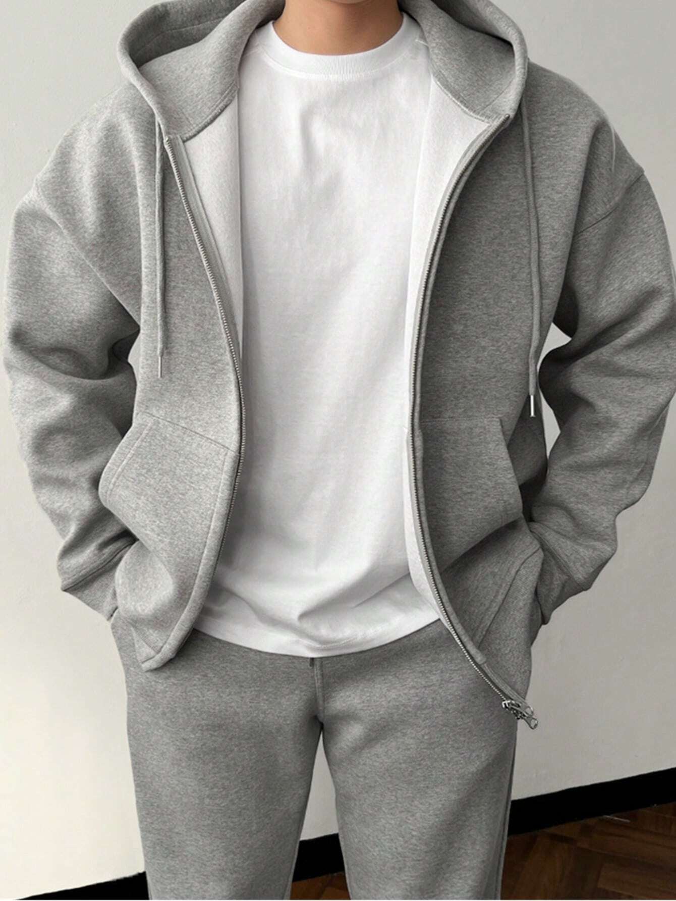 Completo da jogging con felpa da uomo con zip - Image 8