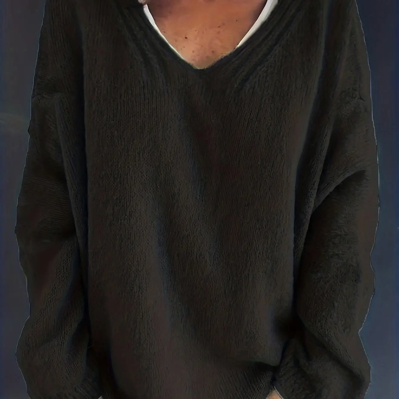 Maglione da Donna Oversize con Scollo a V - Image 4