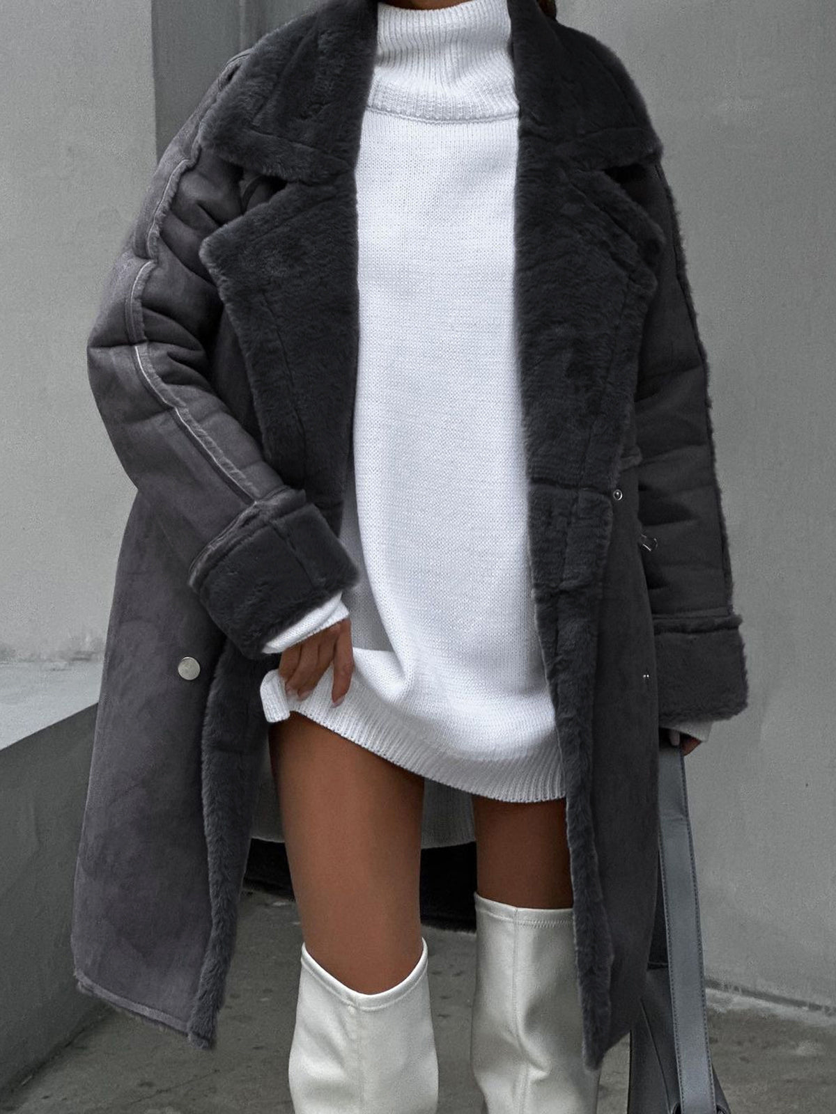 Cappotto da donna doppiopetto con finiture - Image 2