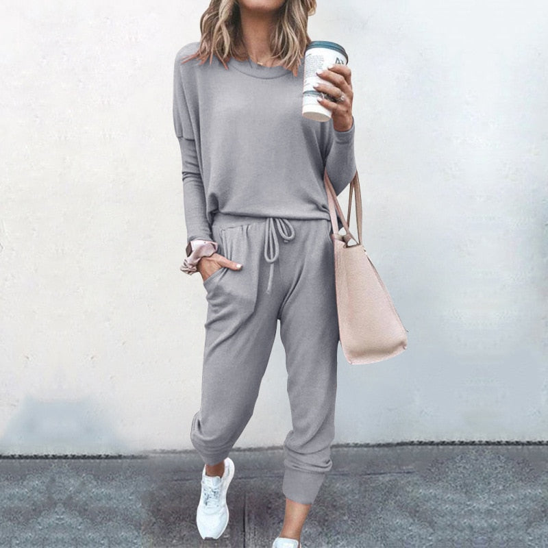 Completo Loungewear da Donna a Maniche Lunghe - Image 1