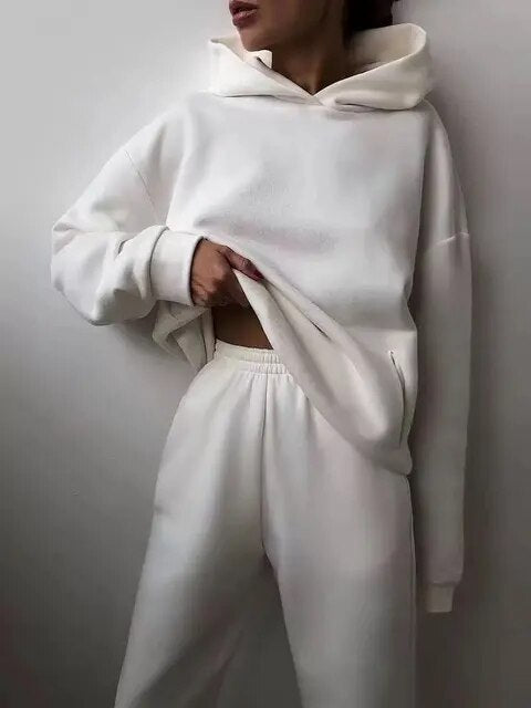 Completo Felpa con Cappuccio e Pantaloni da Donna - Image 13