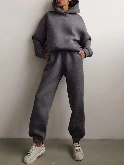 Completo Felpa con Cappuccio e Pantaloni da Donna - Image 6