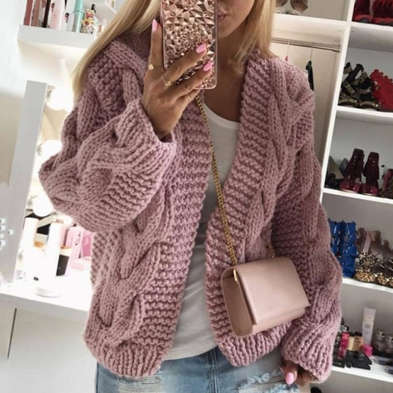 Cardigan da donna oversize a maglia con trecce - Image 2