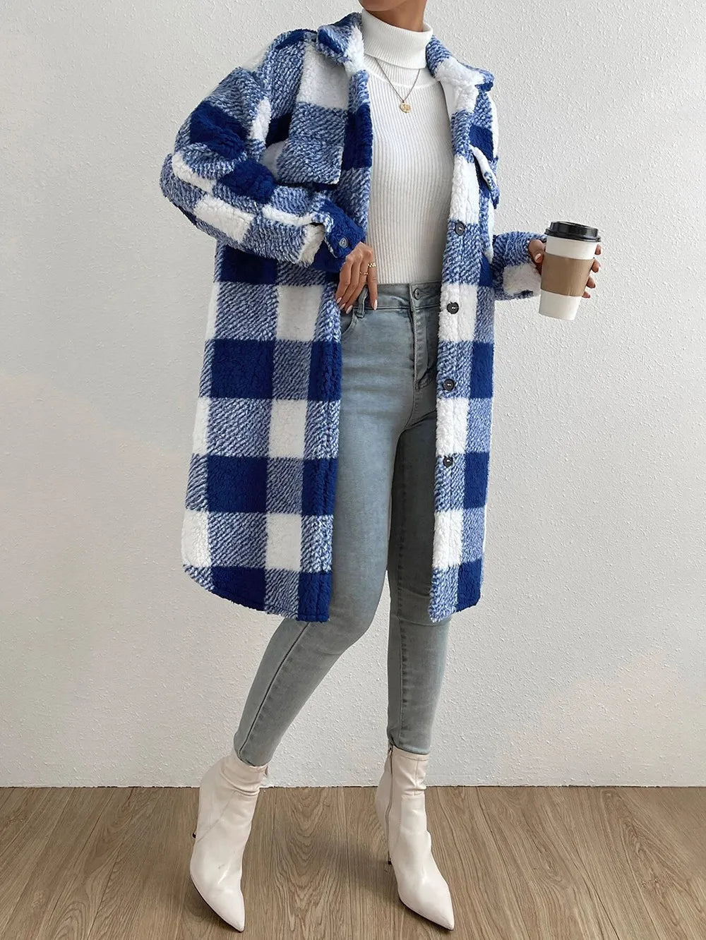 Cappotto lungo a quadri shacket da donna - Image 3